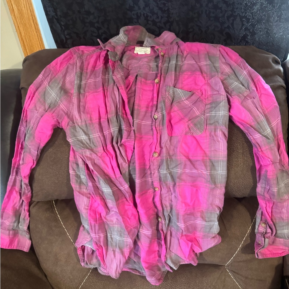 American Eagle Button Up Shirt